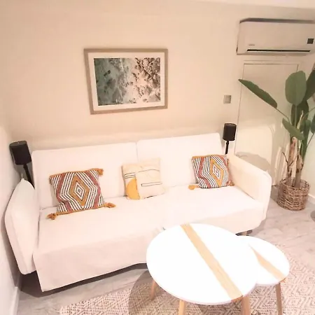 Le Mimosa Mignon En Plein Centre-ville, Emplacement Parfait Pour Votre Sejour Apartman